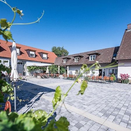 Hotel Weingut Kernwein Seinsheim Exterior foto